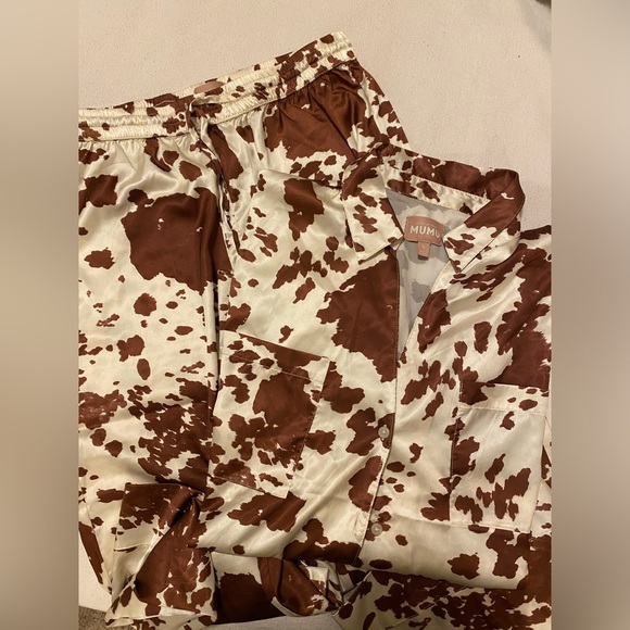 Show Me Your MuMu Overslept PJ Set Holy Cow - Picture 4 of 5